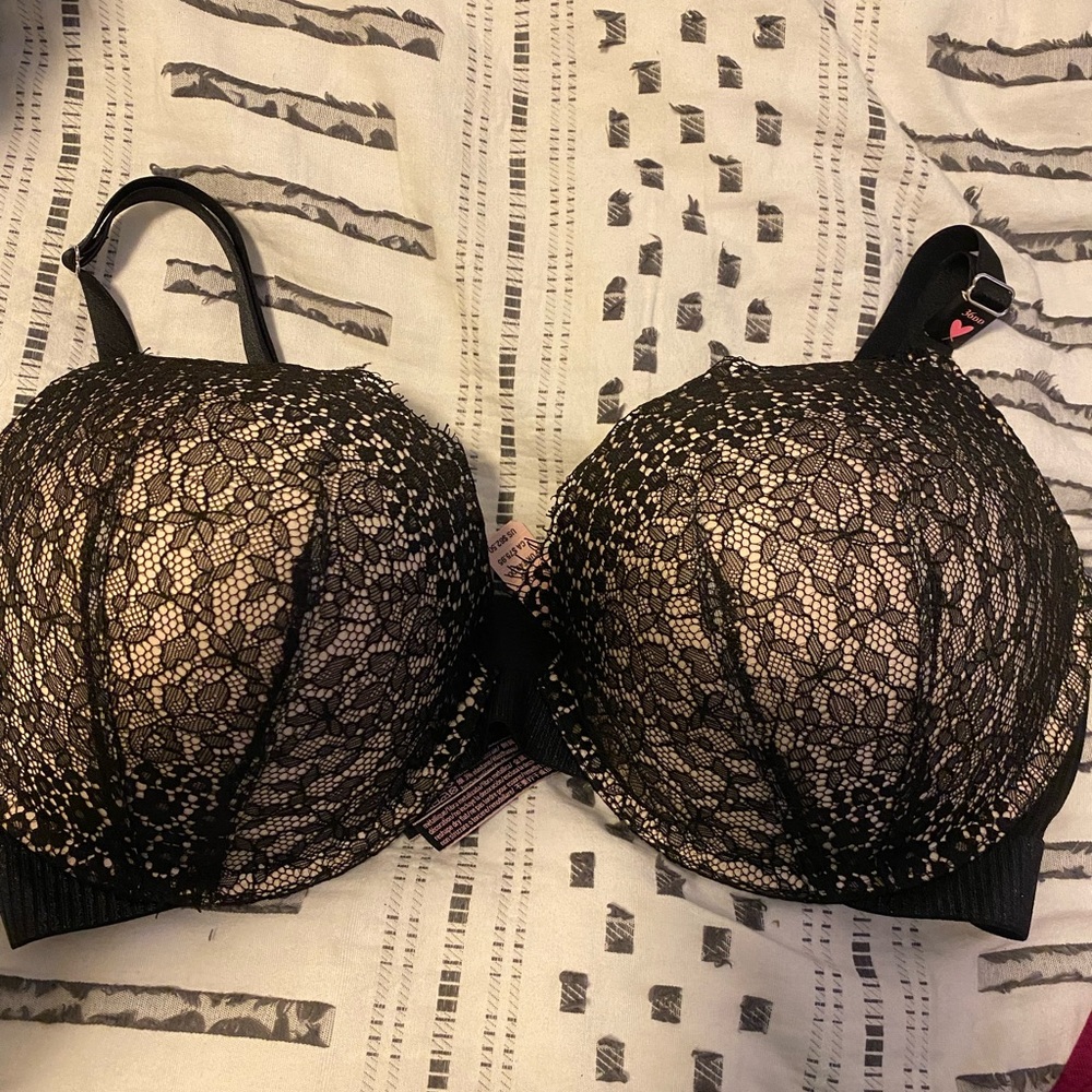 BRAND NEW WITH TAGS Victoria’s Secret push up bra.